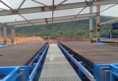 Вакуумный ленточный фильтр установлен хорошо в Сьерра-Леоне